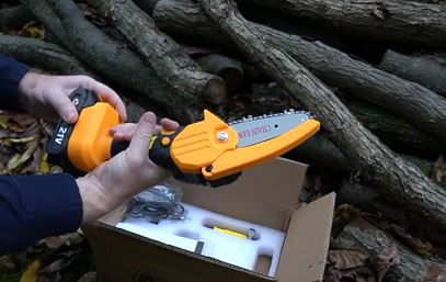 handheld battery chainsaw